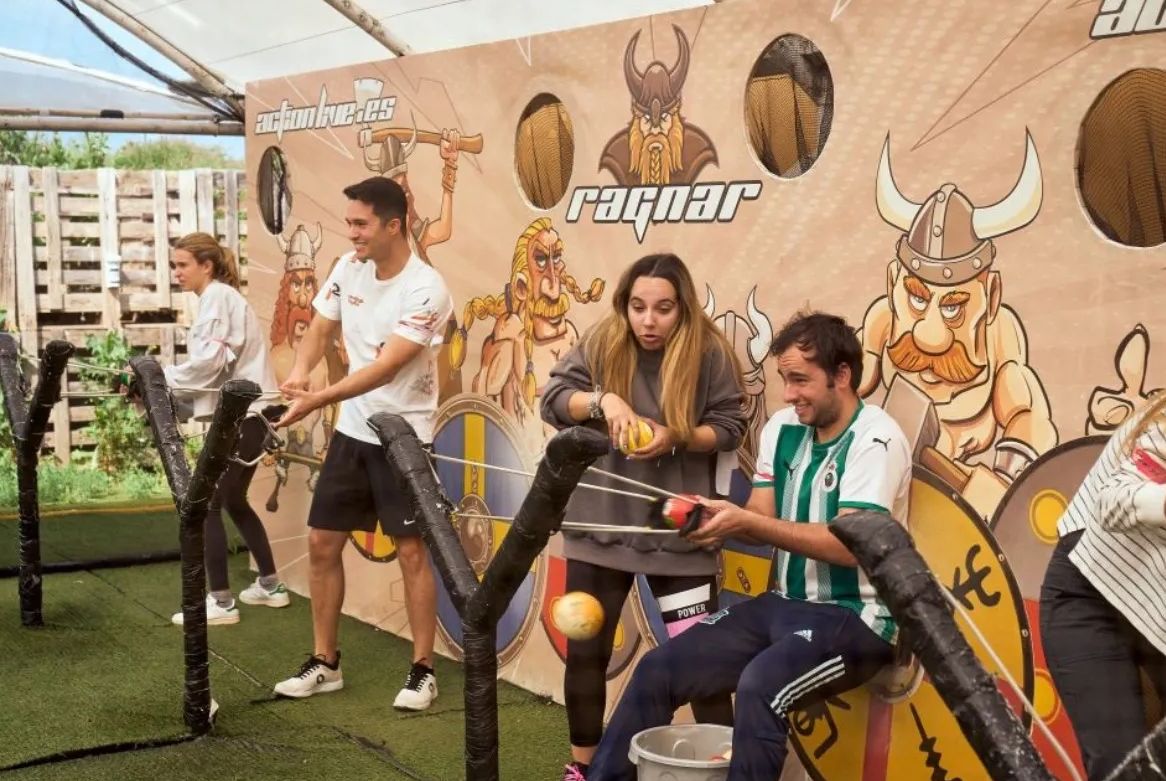 Team Building en Madrid para Startups: Juegos de Humor Amarillo