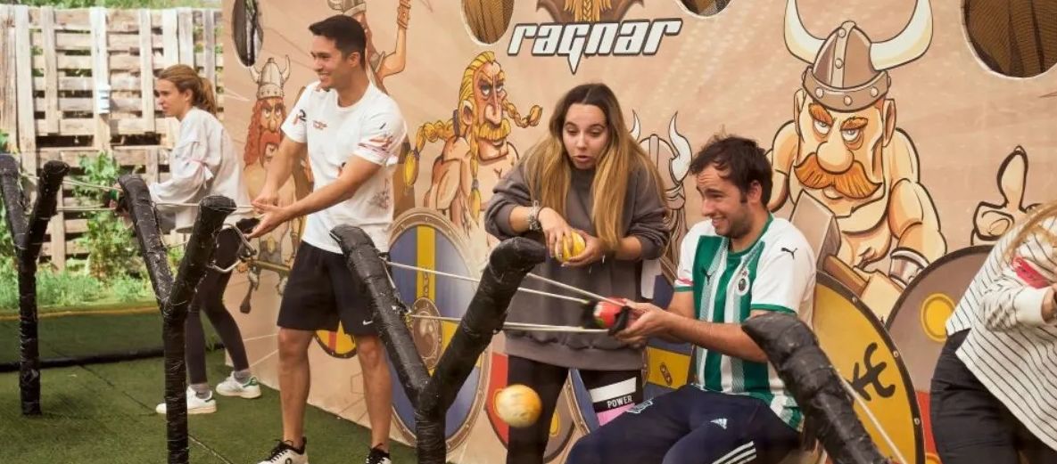 Team Building en Madrid para Startups: Juegos de Humor Amarillo