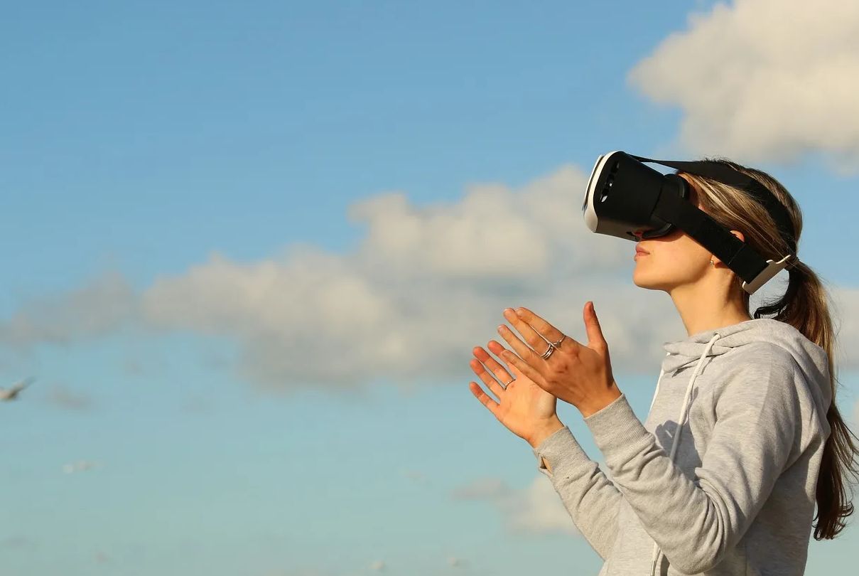 ¿Cómo pueden las startups utilizar la realidad virtual en la formación y desarrollo de productos?
